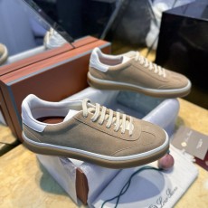 로로피아나 스니커즈