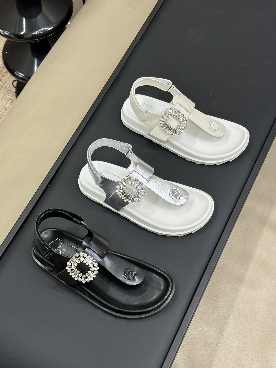 로저비비에 샌들