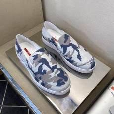 프라다 슬립온
