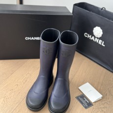 샤넬 레인부츠