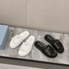 프라다 슬리퍼