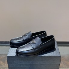 프라다 로퍼