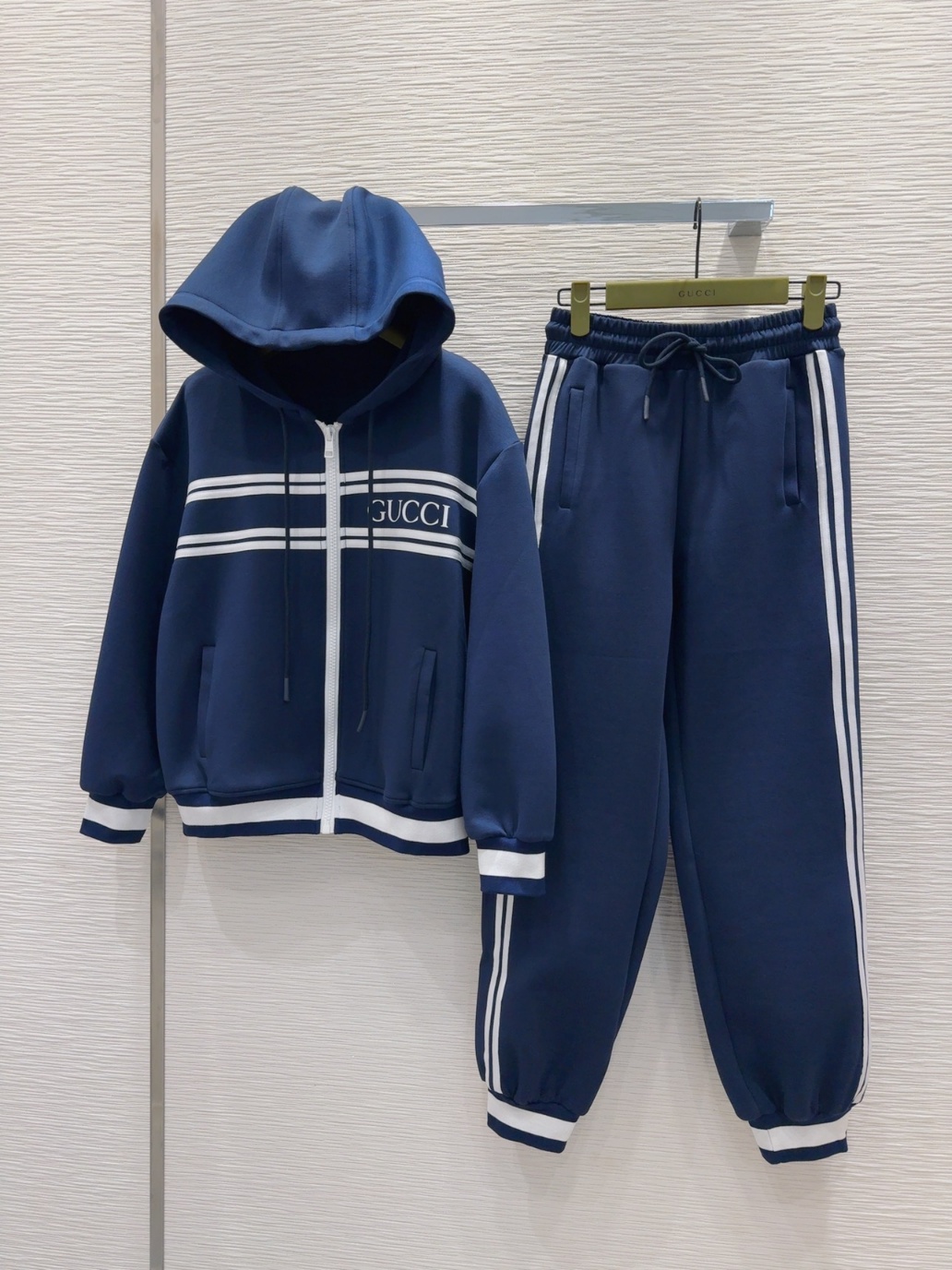 구찌 트레이닝복