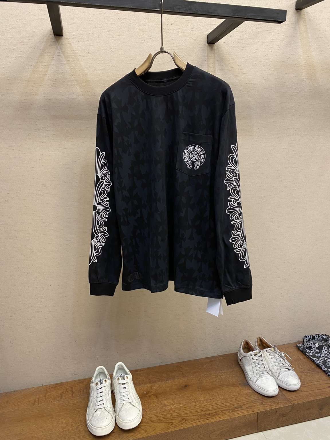 크롬하츠 맨투맨