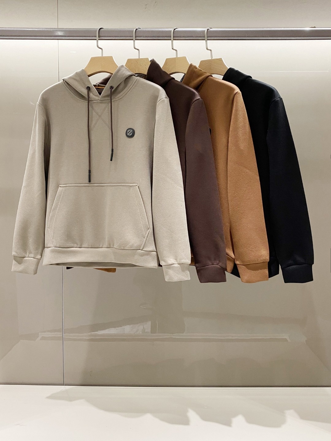 에르메네질도제냐 후드티