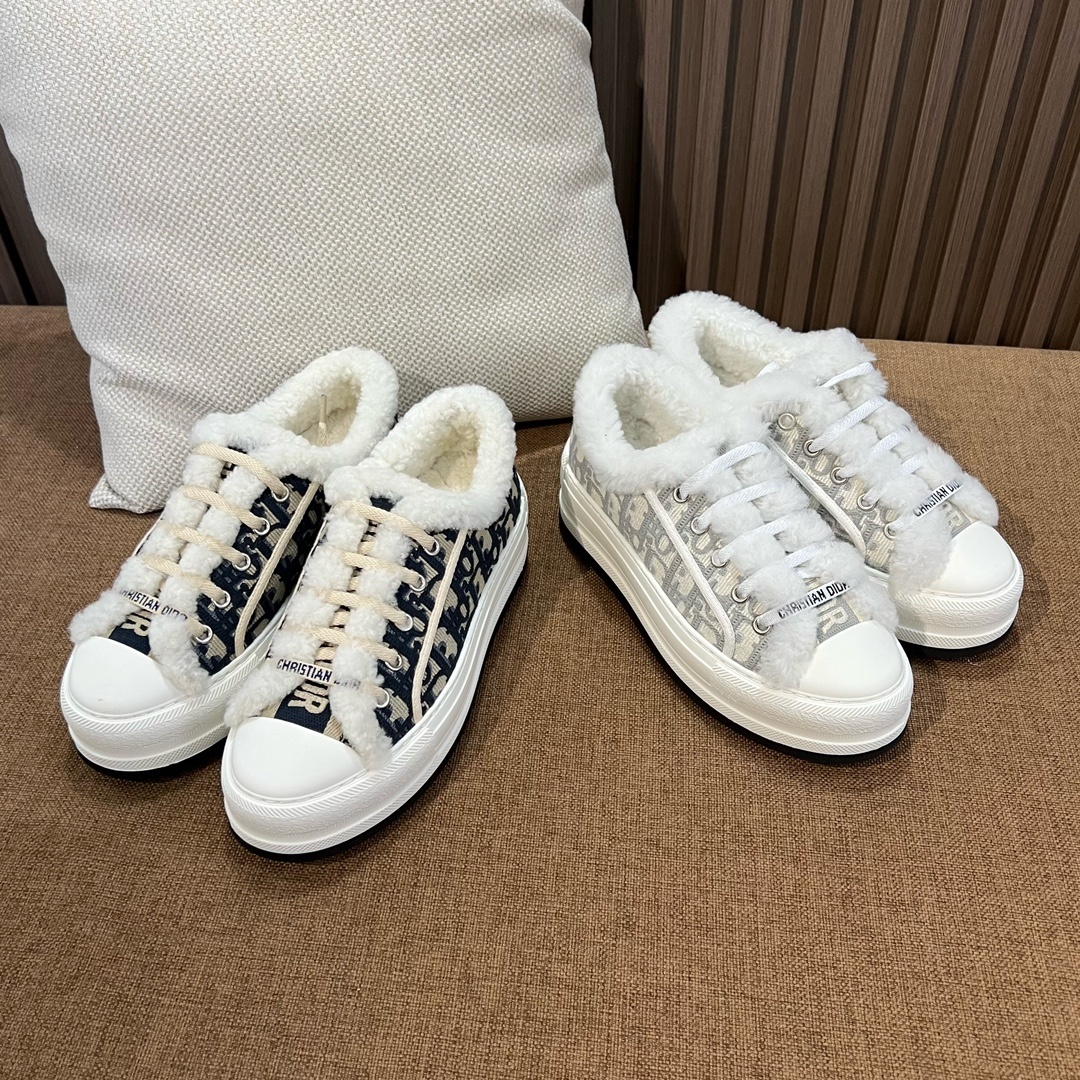 디올 스니커즈