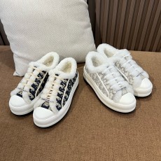 디올 스니커즈