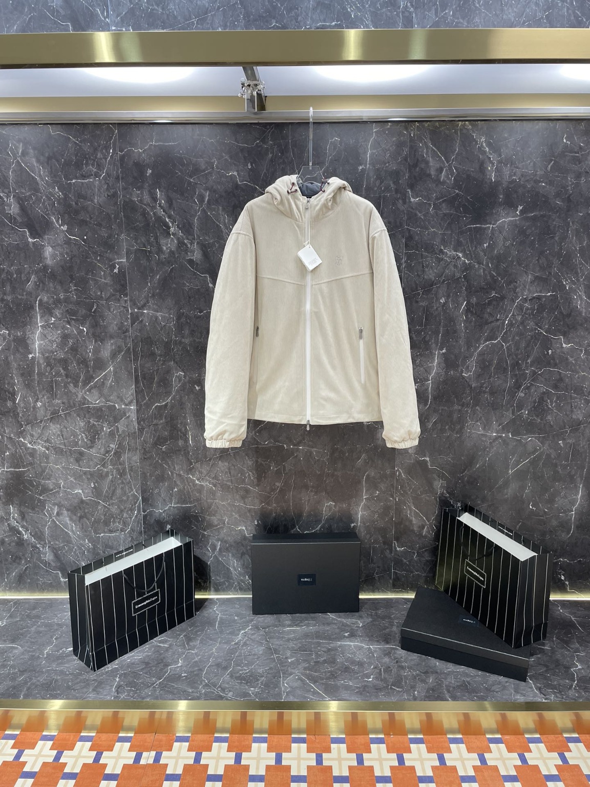 브루넬로쿠치넬리 자켓