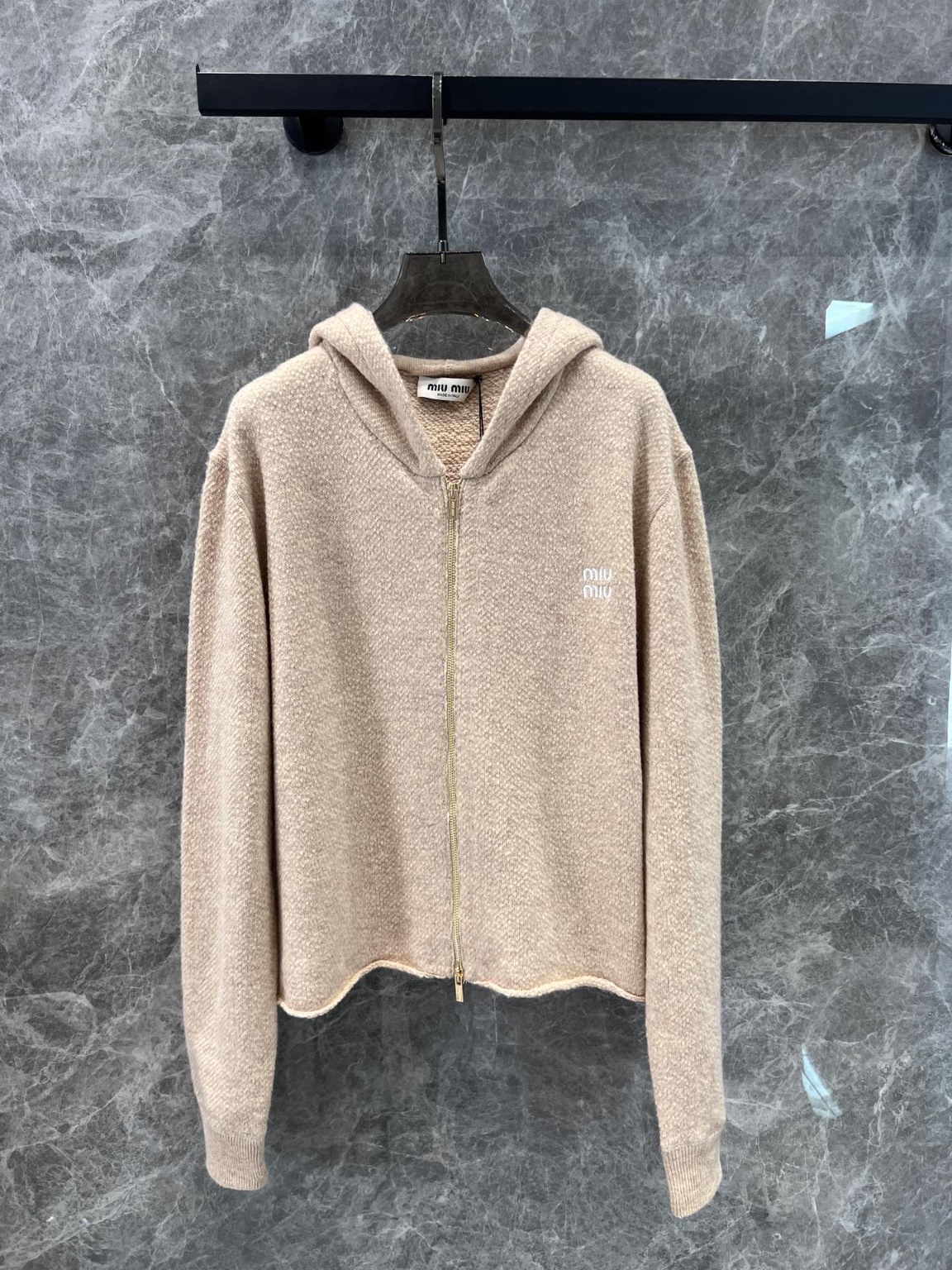 미우미우 후드집업