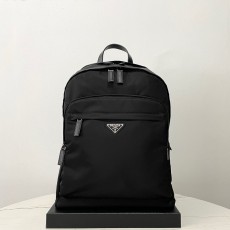 프라다 리나일론사피아노백팩