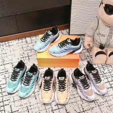 디올 스니커즈