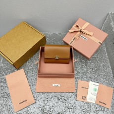 미우미우 카드지갑