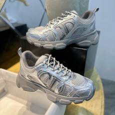 디올 스니커즈