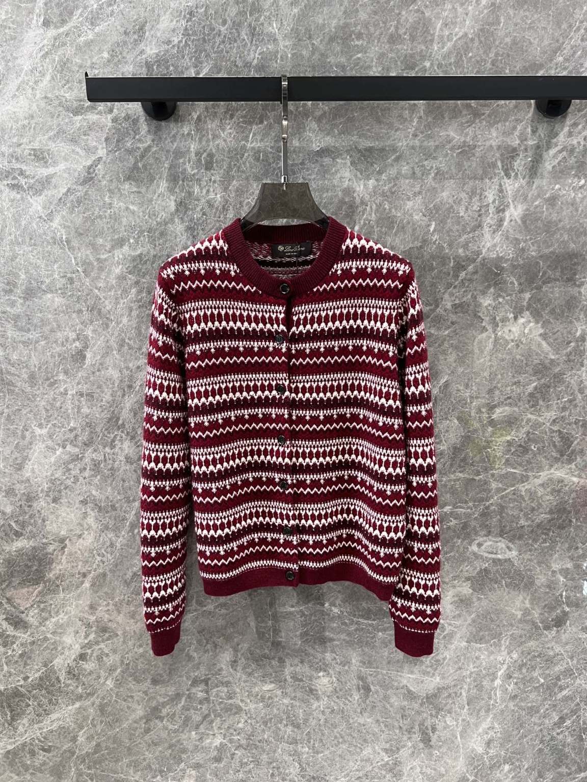 로로피아나 가디건