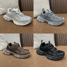 발렌시아가 스니커즈