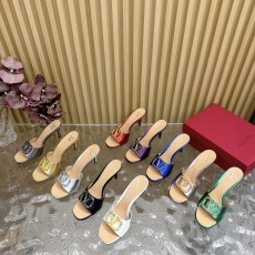 발렌티노 슬리퍼힐