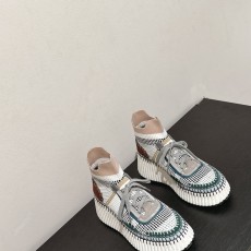 끌로에 스니커즈