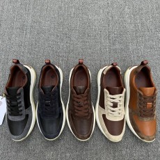 로로피아나 스니커즈