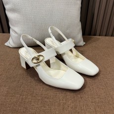 발렌티노 슬링백