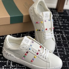 발렌티노 스니커즈