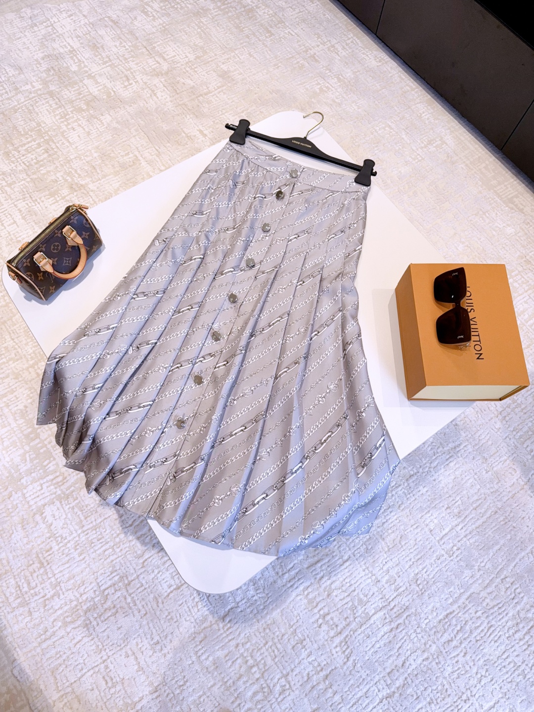 루이비통 치마