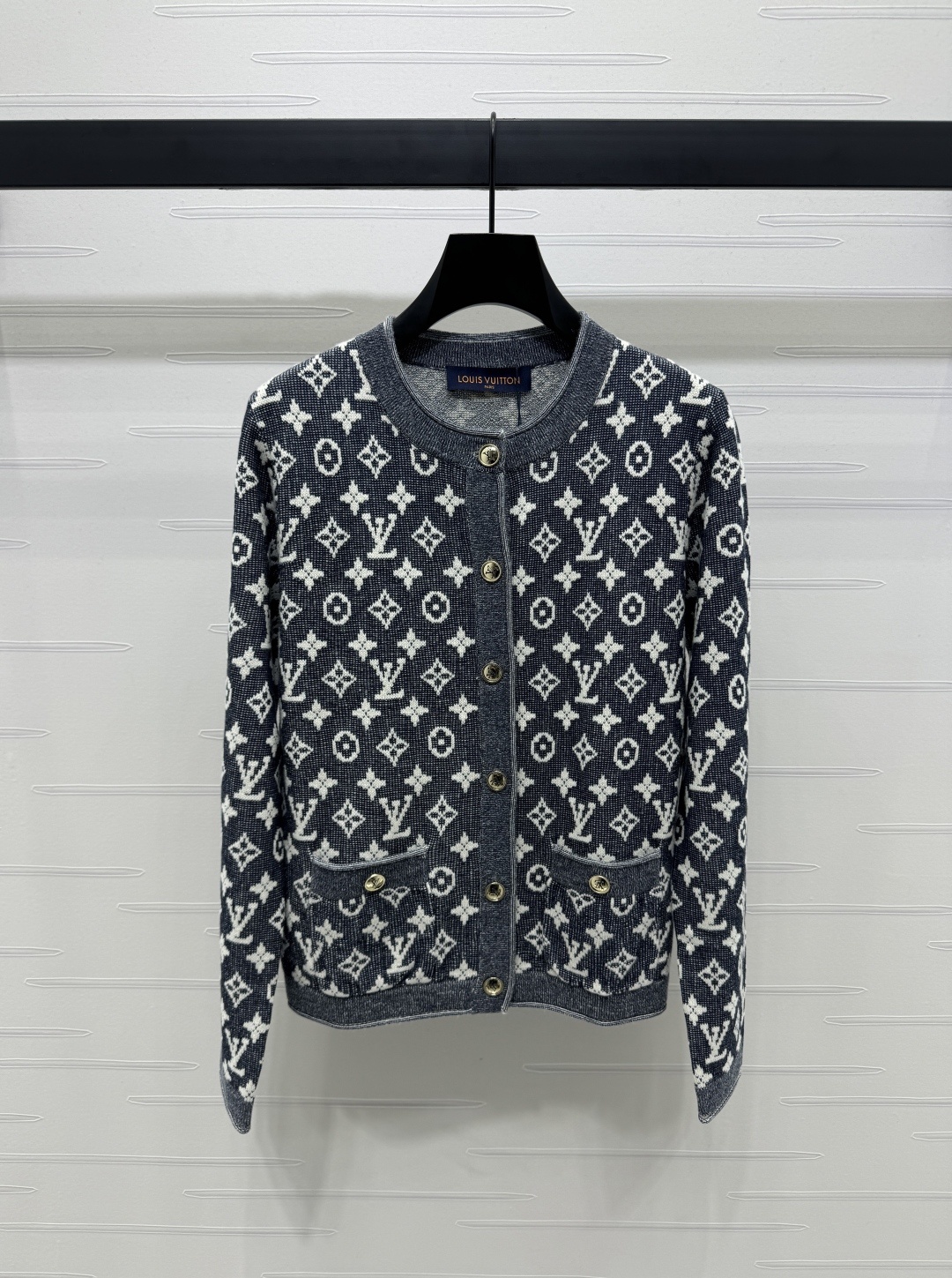 루이비통 가디건