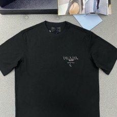 프라다 반팔티