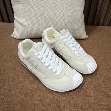 로에베 스니커즈