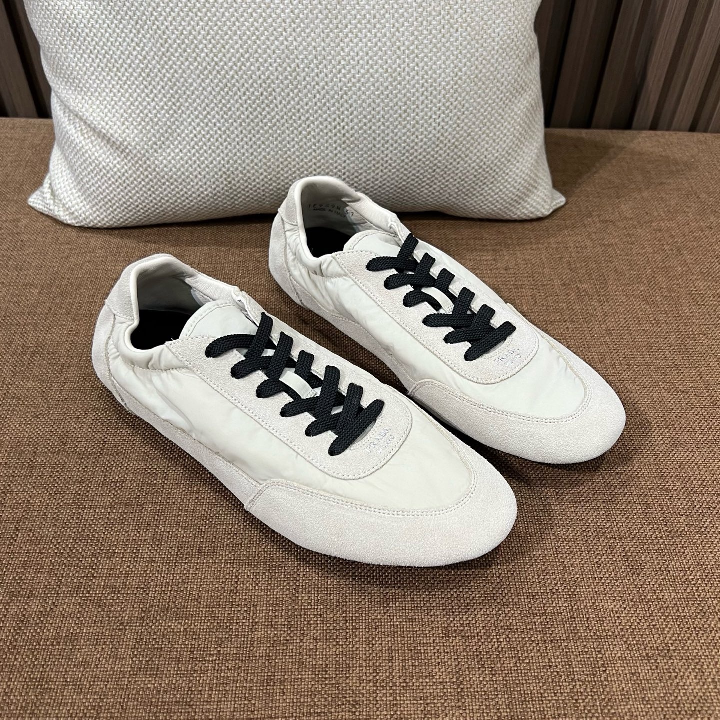 프라다 스니커즈