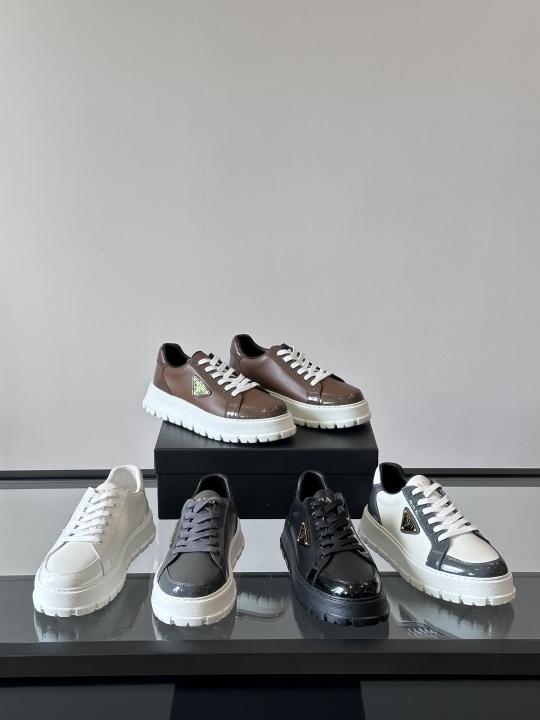 프라다 스니커즈