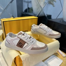 펜디 스니커즈
