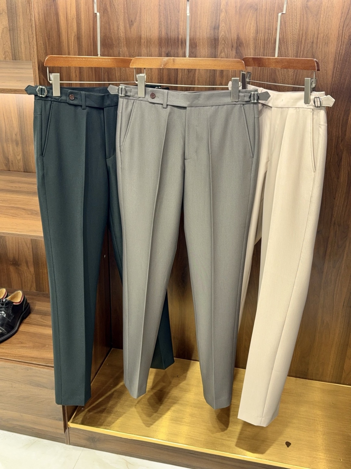 로로피아나 바지