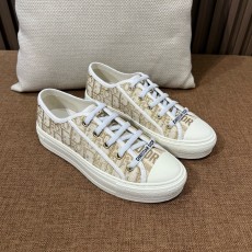 디올 스니커즈