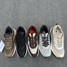 로로피아나 스니커즈