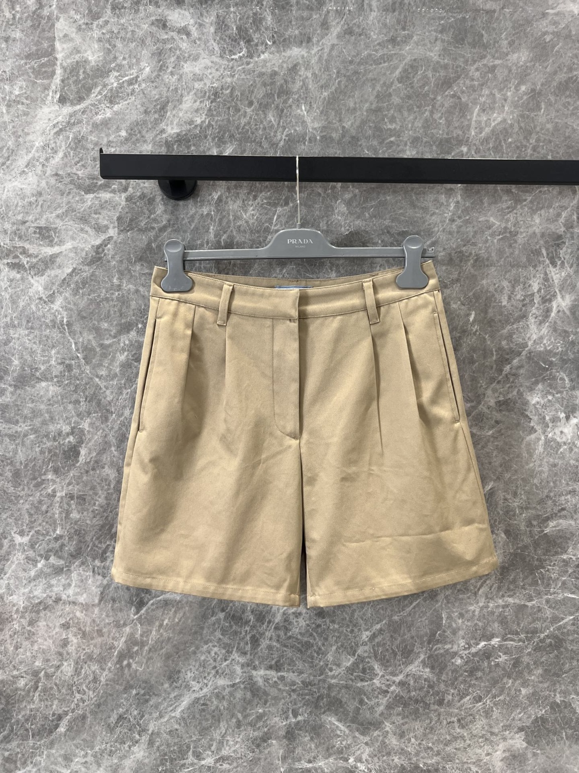 프라다 반바지