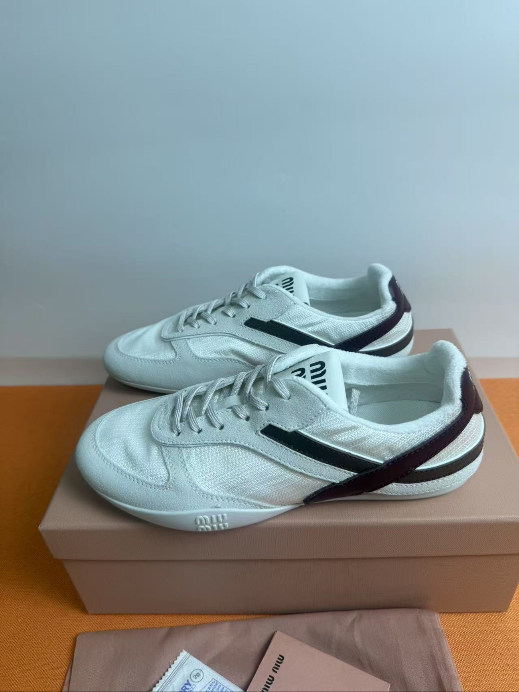 미우미우 스니커즈(폭스샵)