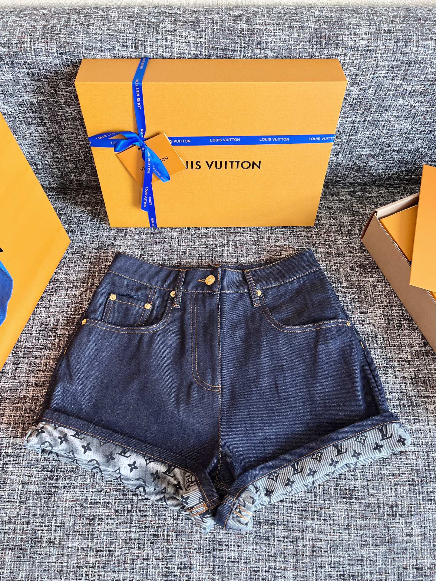 루이비통 반바지