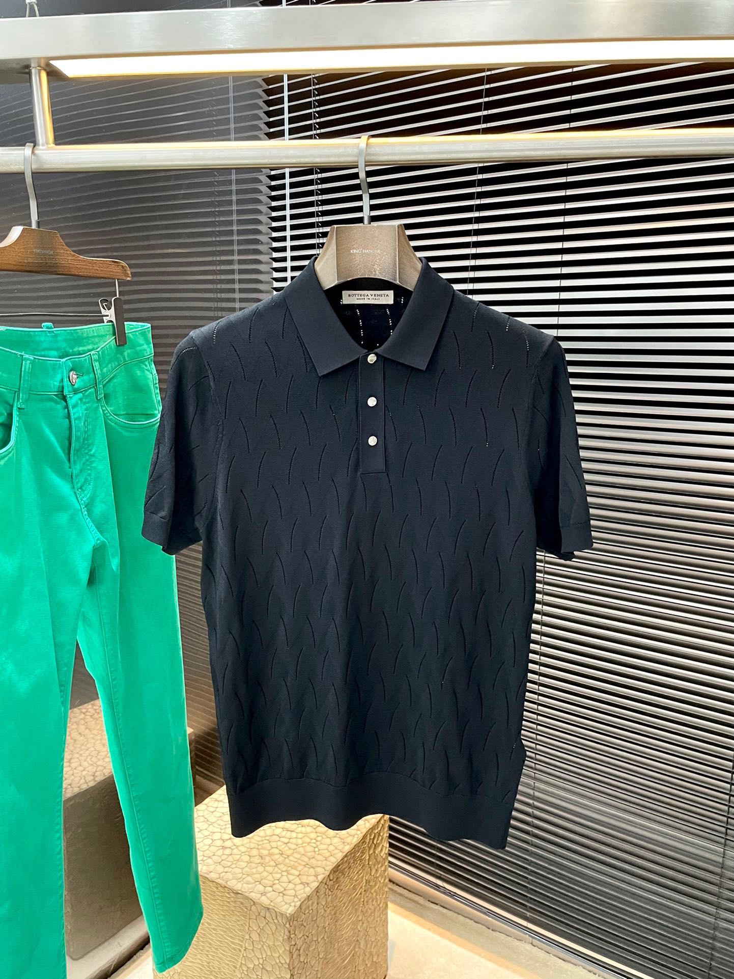 보테가베네타 반팔니트