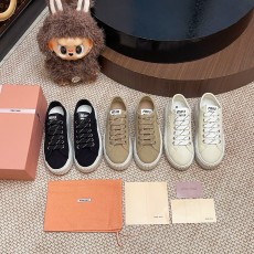 미우미우 스니커즈