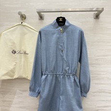 로로피아나 점프수트