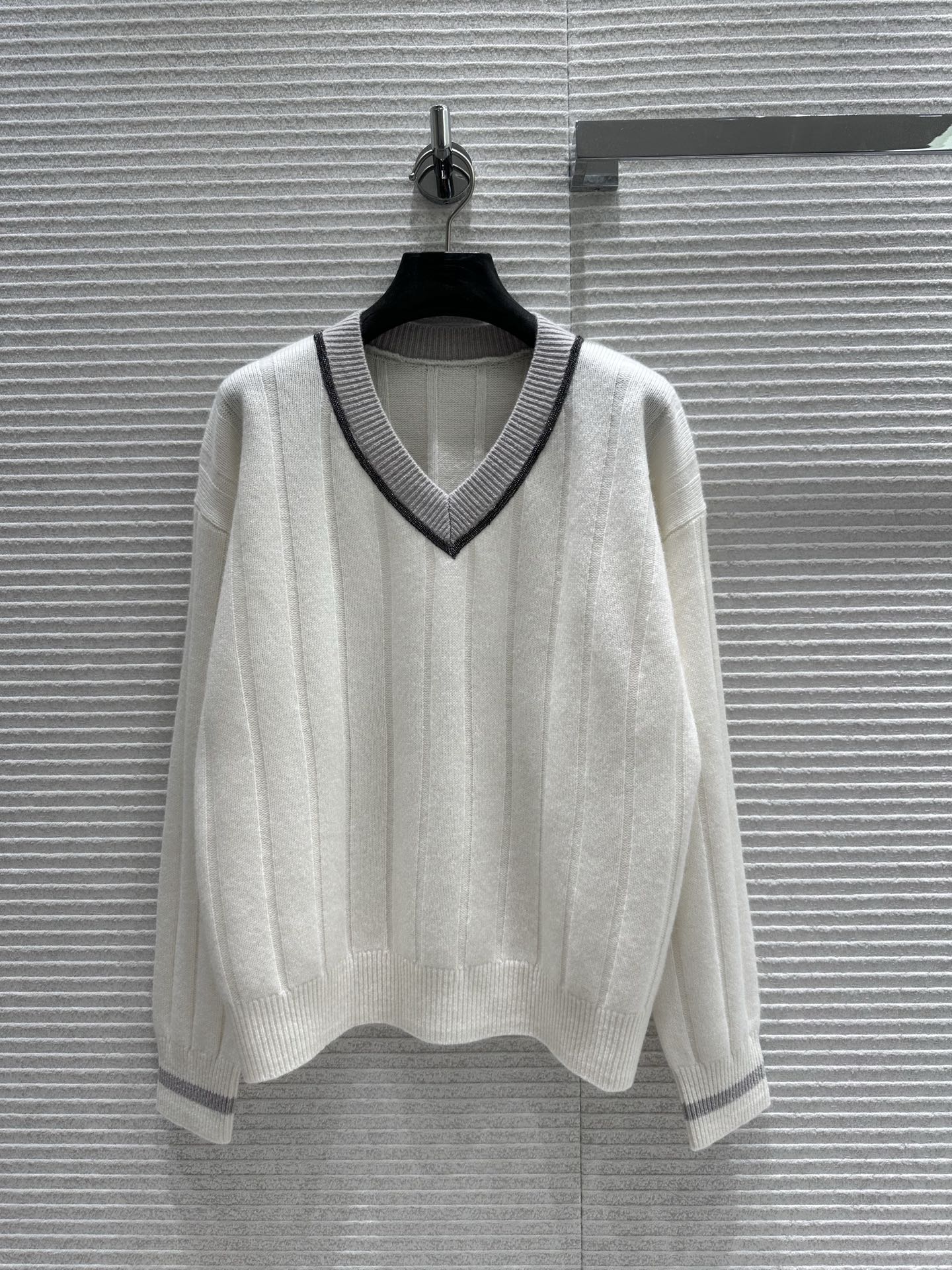 브루넬로쿠치넬리 니트