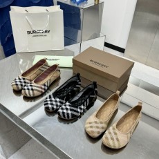 버버리 플랫슈즈