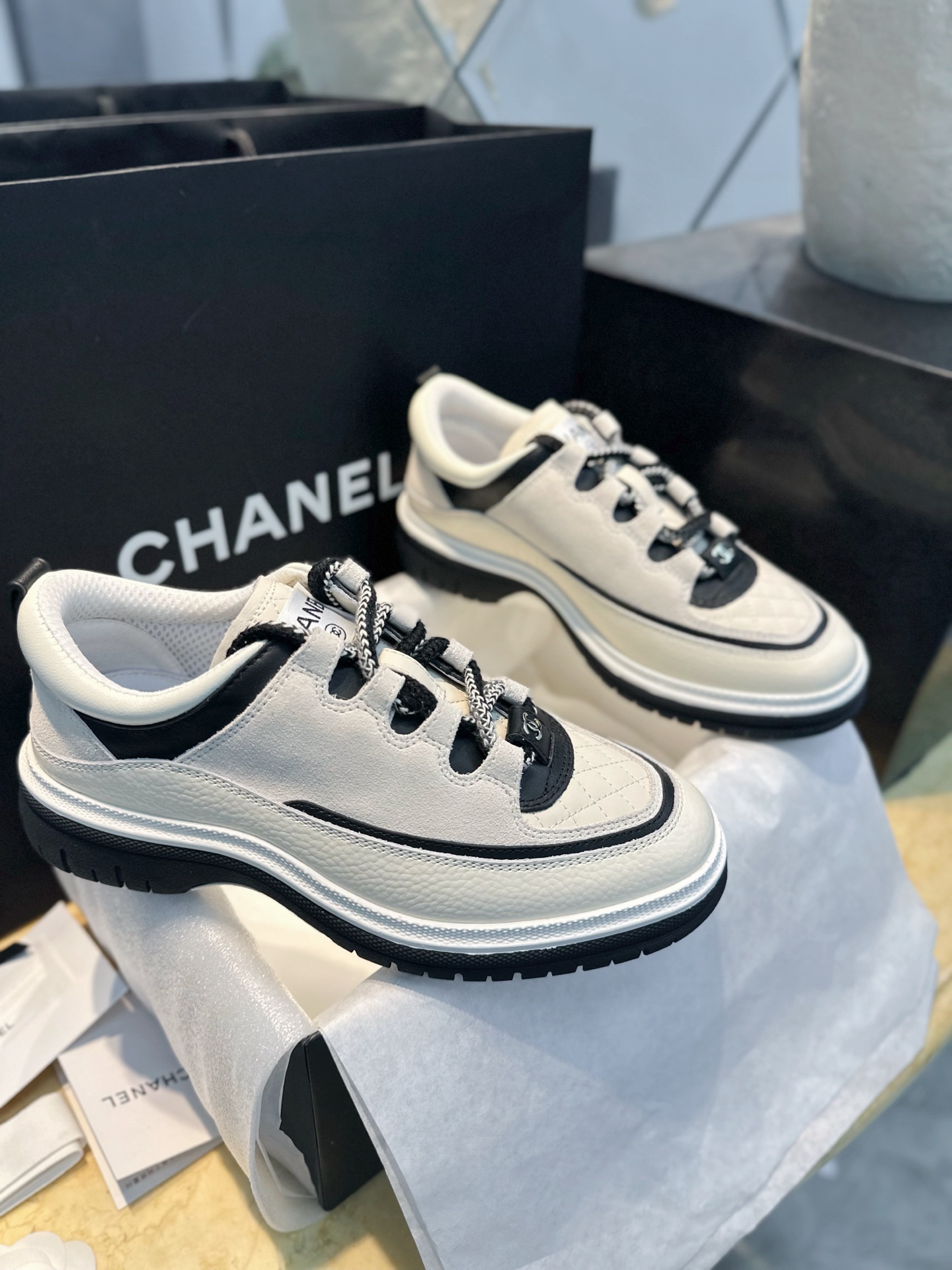 샤넬 스니커즈