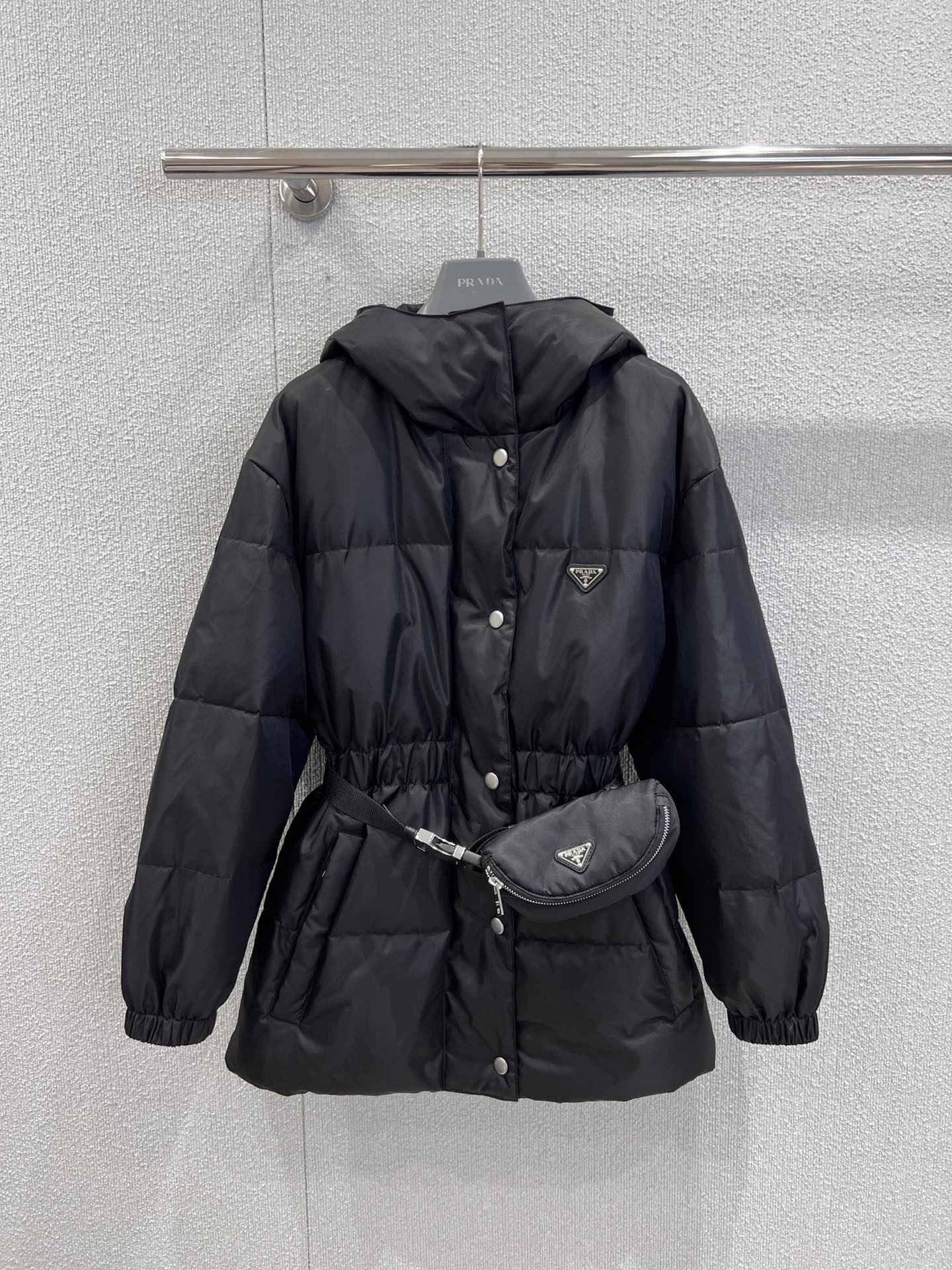 프라다 패딩