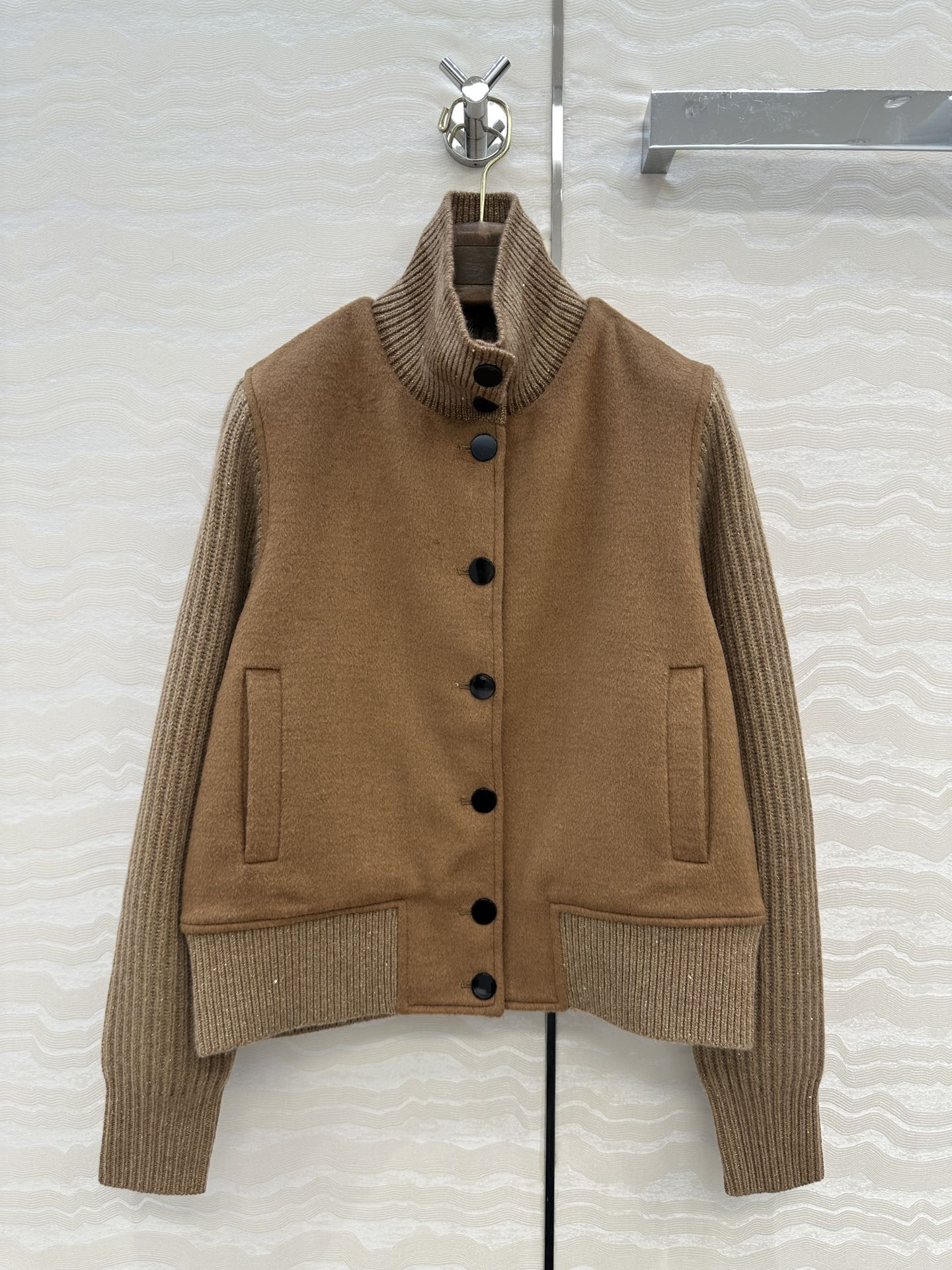 로로피아나 자켓