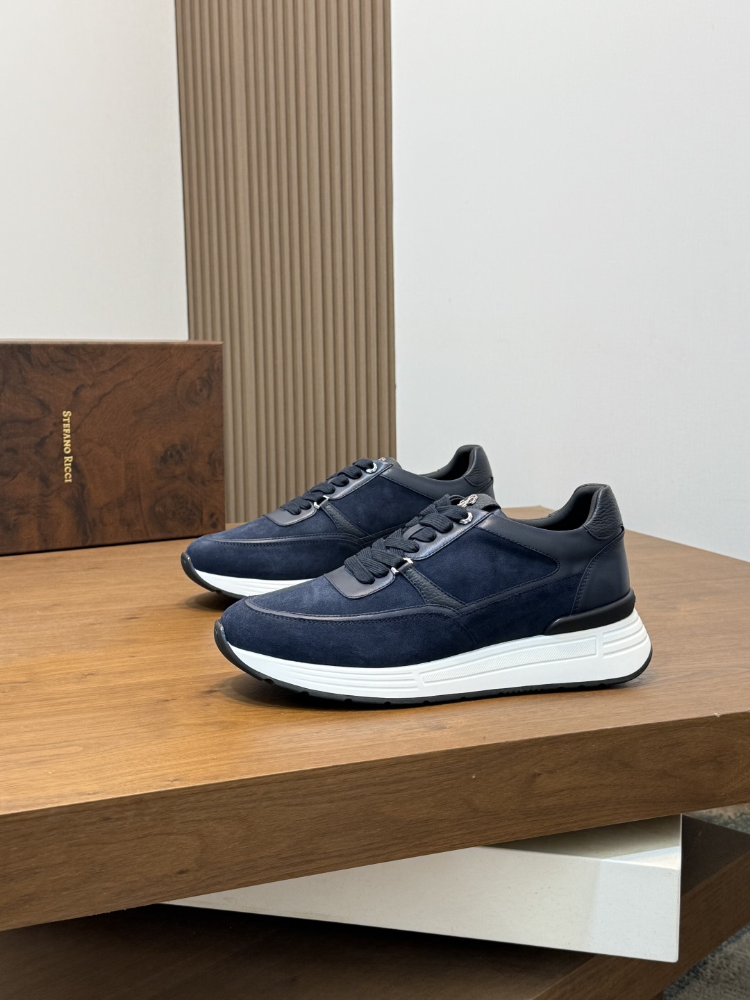 스테파노리치 스니커즈