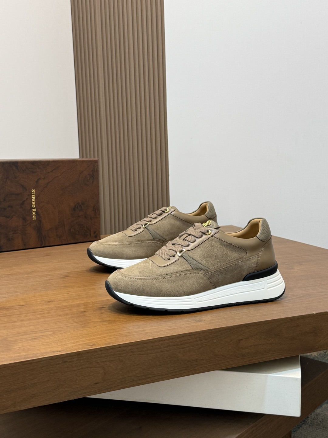 스테파노리치 스니커즈