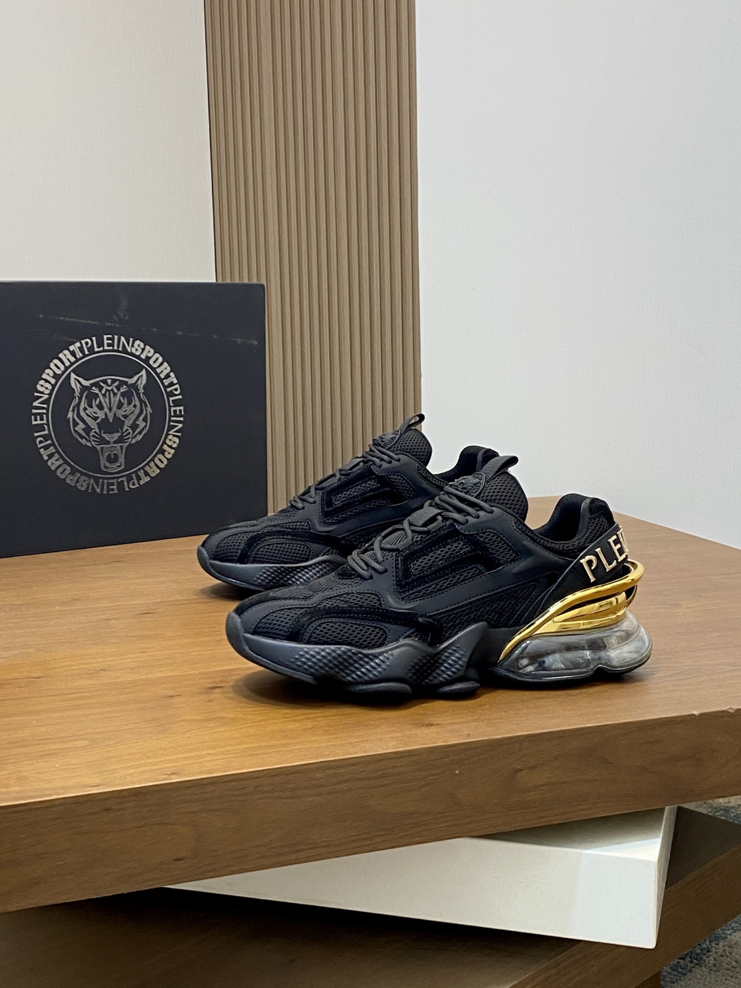 필립플레인 스니커즈