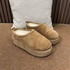 발렌시아가 뮬슬리퍼