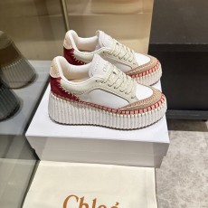 끌로에 스니커즈